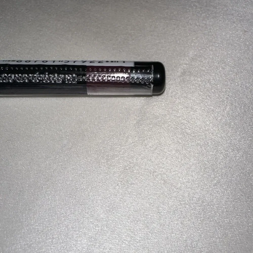 New Avon fmg Glimmer Waterproof Eyeliner In Raisin Purple Purple-ish
